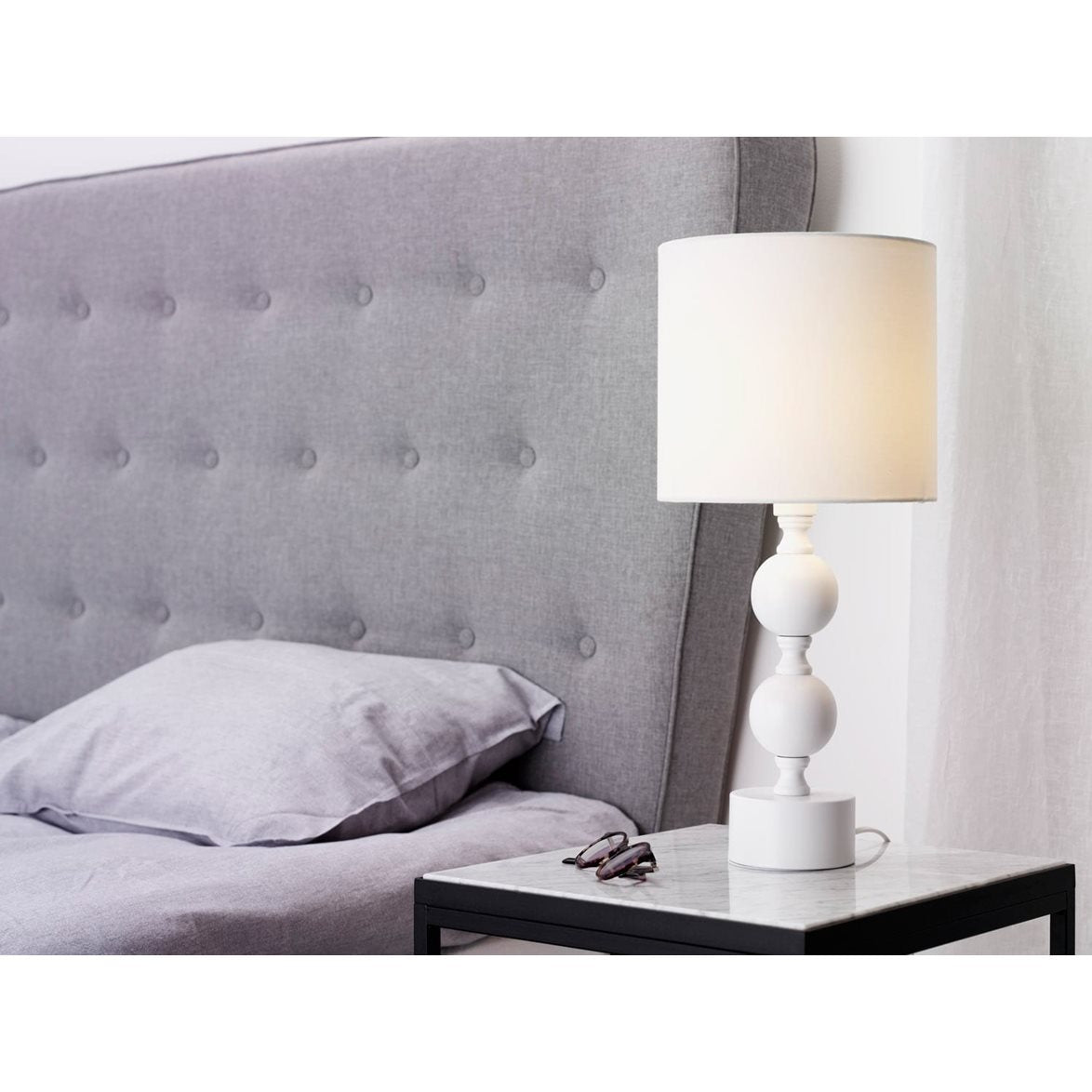 POMPA bordslampa vit