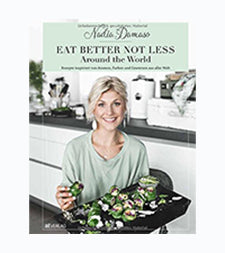 Begib dich mit Nadia Damasos Buch <a href=https://vatafy.com/eat-better-not-less-around-the-world.html>Eat Better Not Less Around The World</a> auf kulinarische Weltreise!</br> 