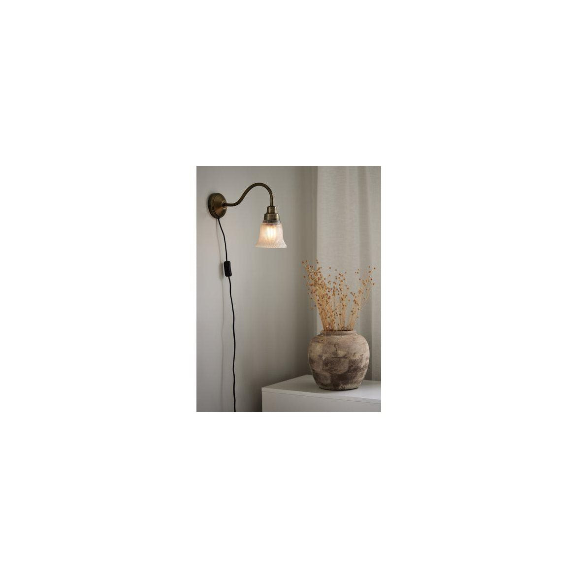 Emmi vägglampa