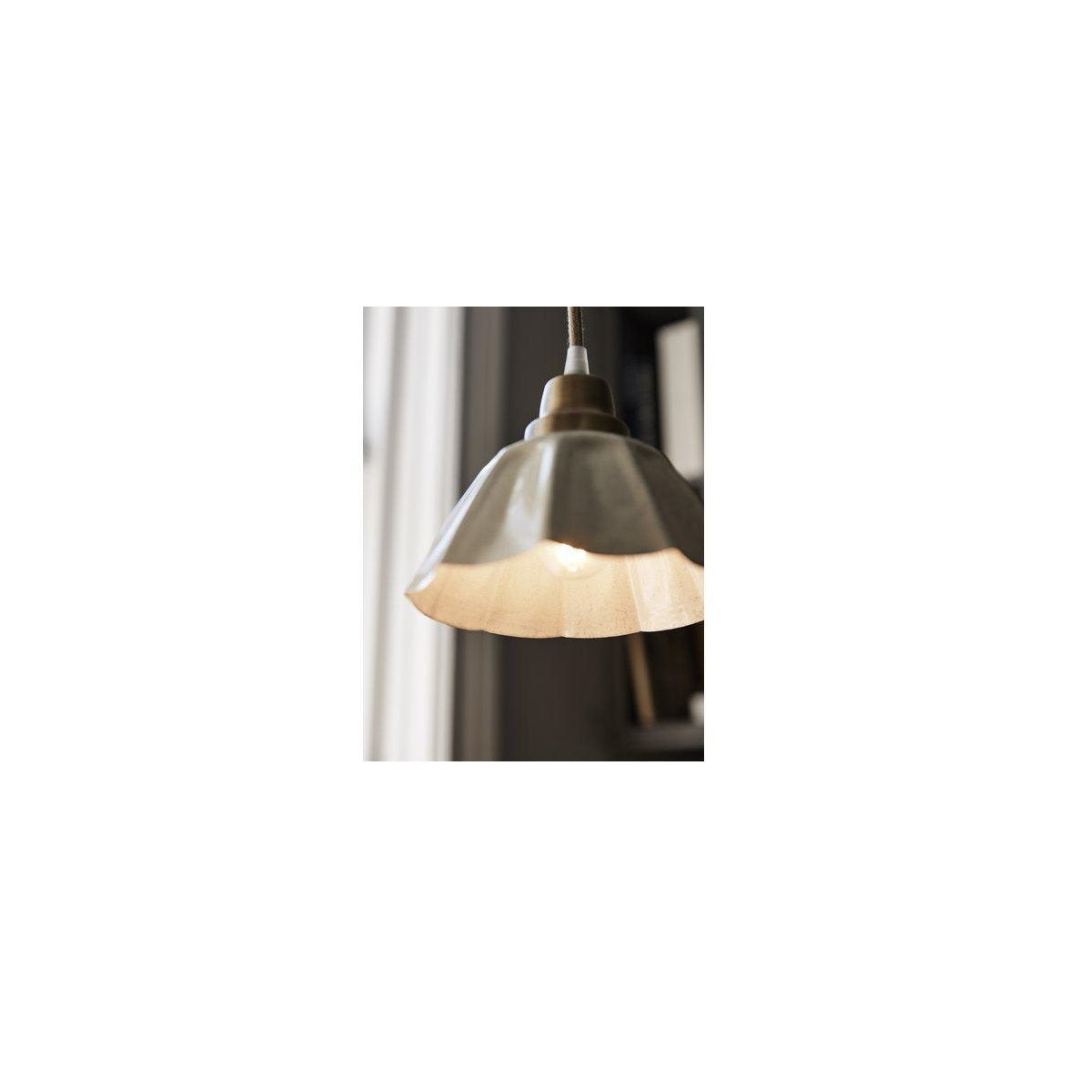 Ester fönsterlampa