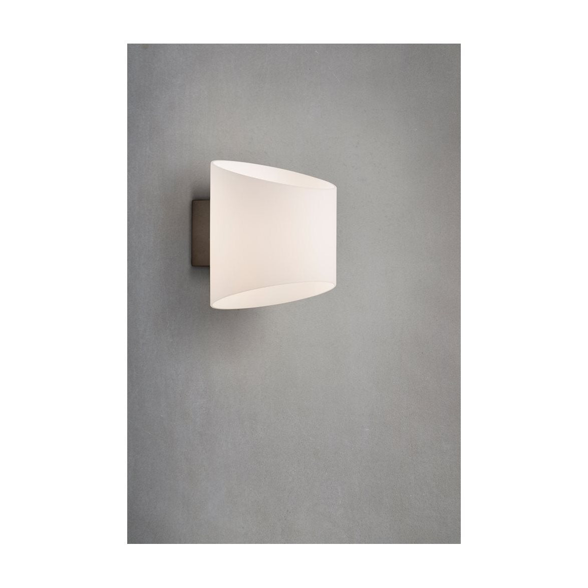 Evoke vägglampa oval E14