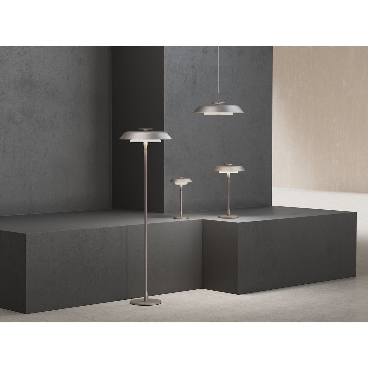 HORISONT golvlampa champagne