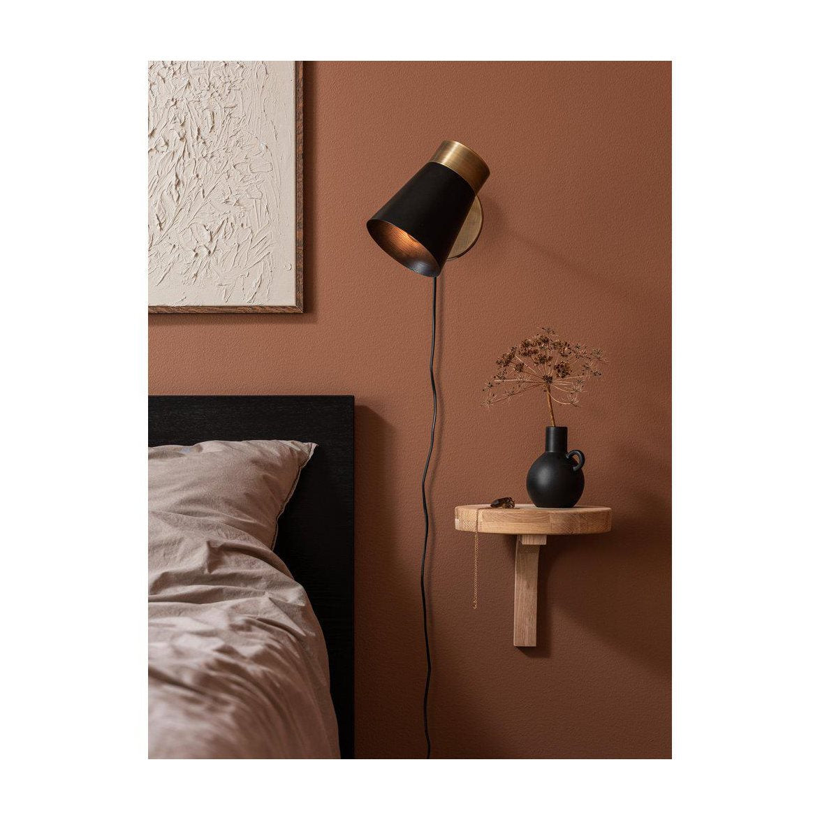 Luna vägglampa svart antik