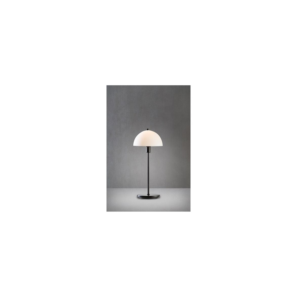 Vienda X bordslampa Svart